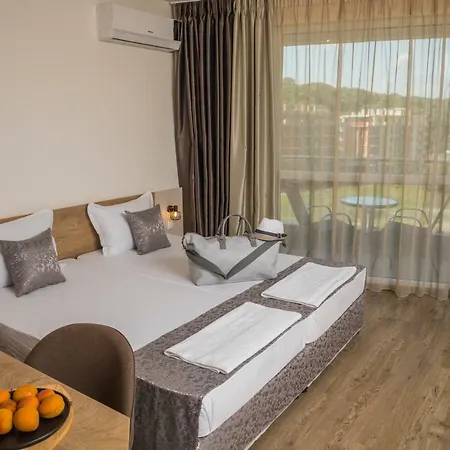 Allure Lägenhetshotell Primorsko