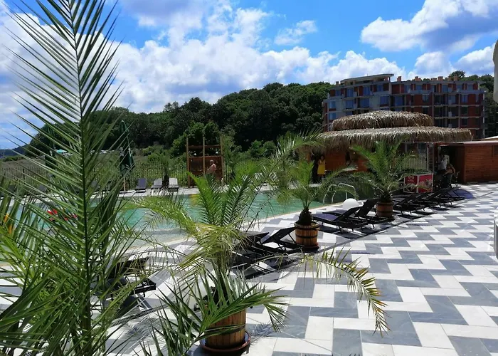 Апартхотел алюр бийч ризорт Приморско