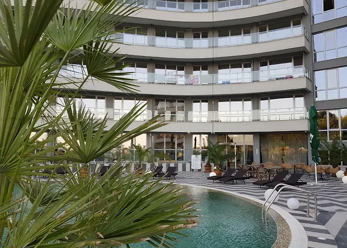 алюр бийч ризорт 4* Приморско